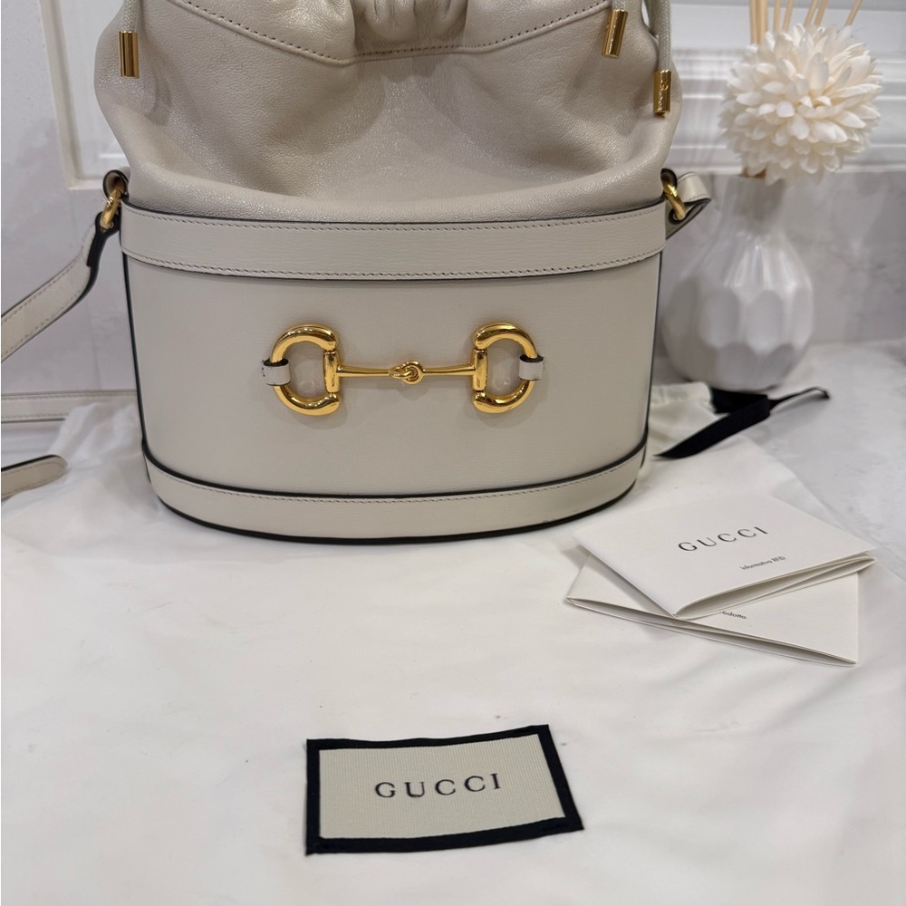 Authentic Gucci Leather Horsebit 1955 Drawstring Bucket Bag